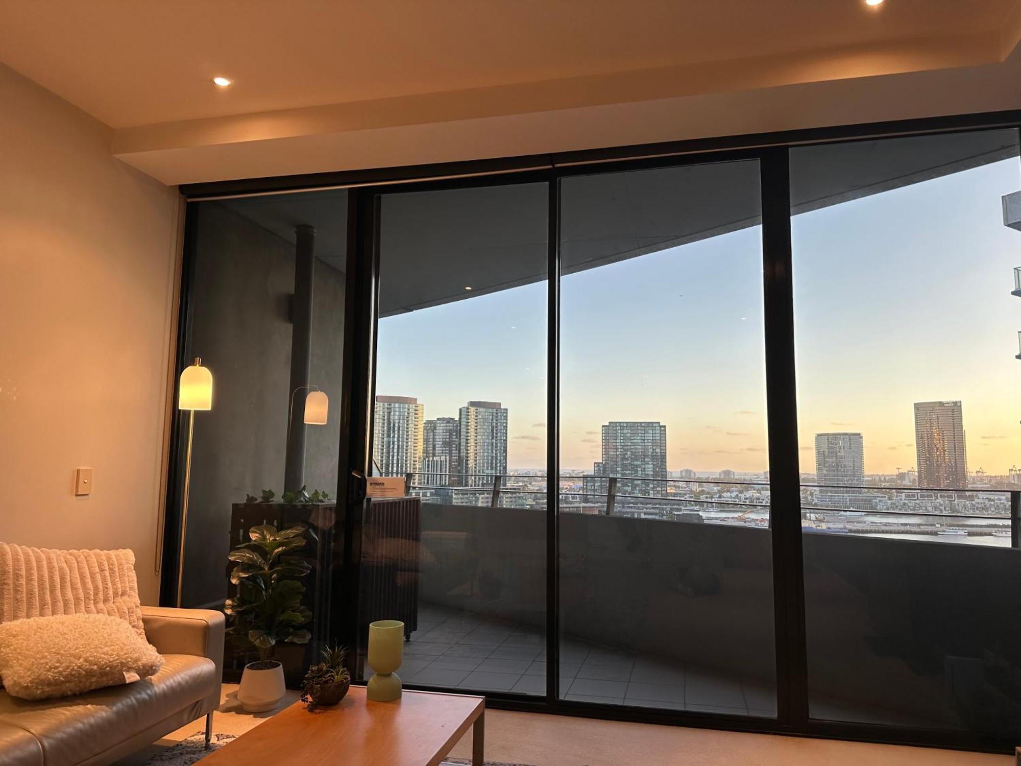 Sea View, Gym & Pool, 2 Bedrooms 2 Bathrooms เมลเบิร์น ภายนอก รูปภาพ
