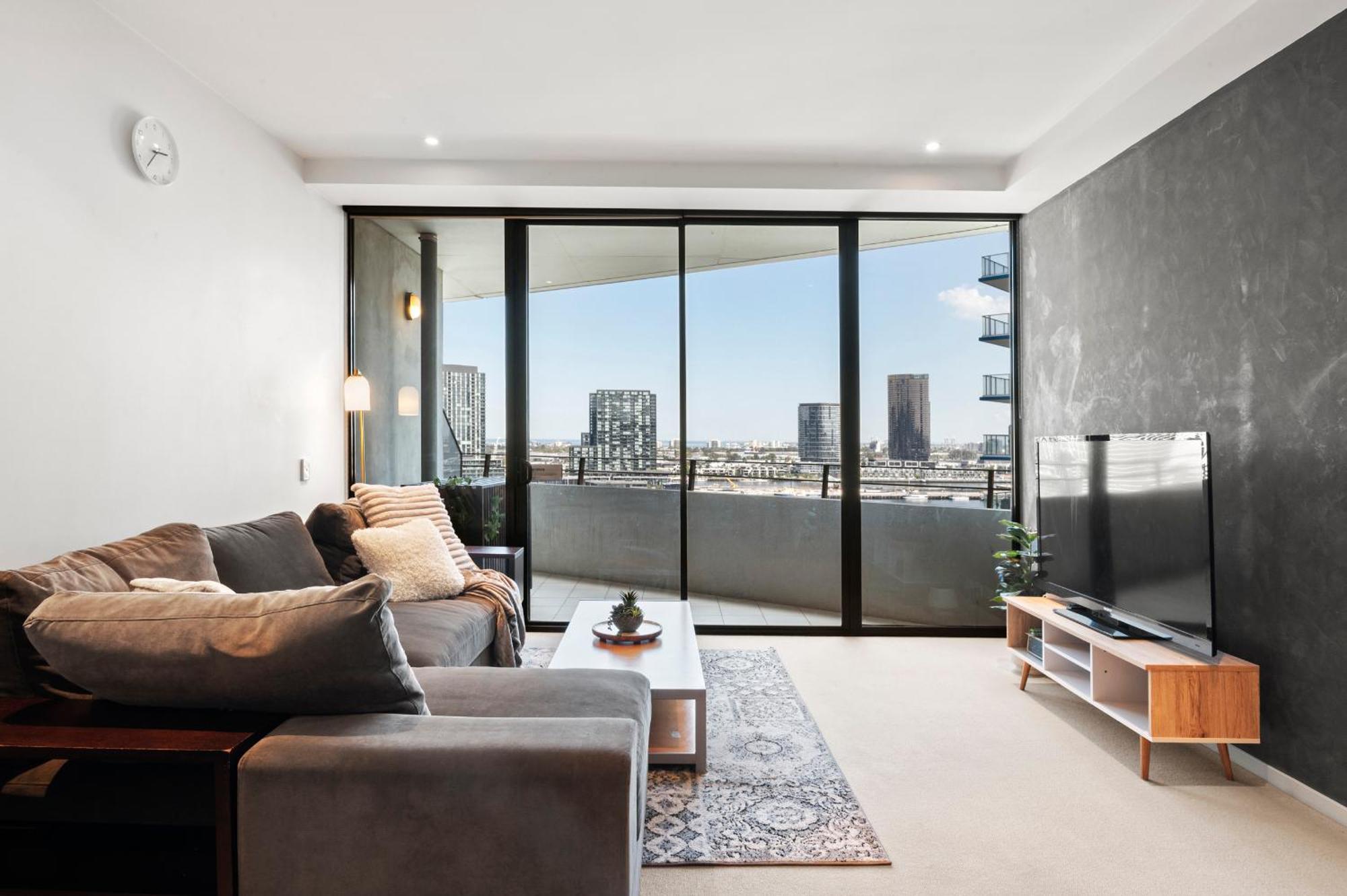 Sea View, Gym & Pool, 2 Bedrooms 2 Bathrooms เมลเบิร์น ภายนอก รูปภาพ